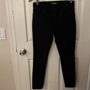 Black express skinny jeans (4 Short)